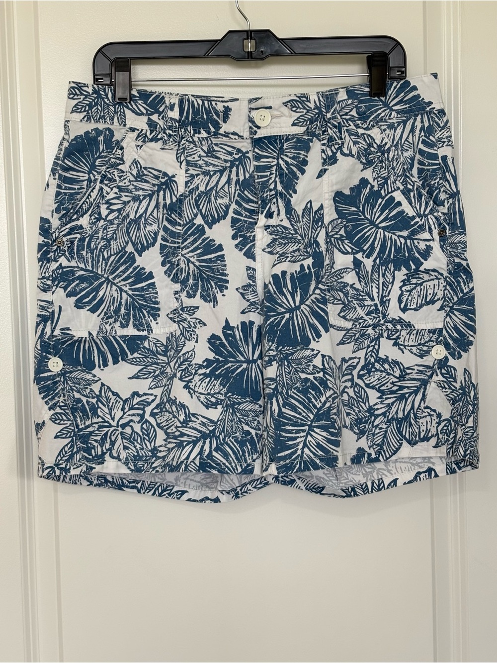 Unionbay Size 12 Blue White Floral Convertible Shorts
